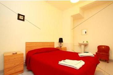 هاستل Hostal Elkano