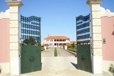 هتل روستایی Quinta De Santa Maria D  Arruda