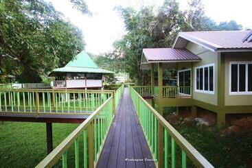 تختخواب و صبحانه Ho Kho Coffee And Cottages