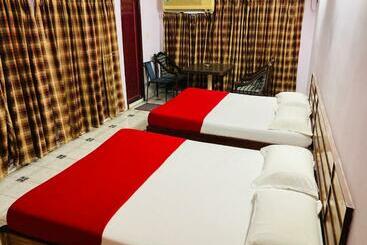 هتل Rathna Palace