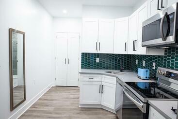 Peachtree Suites   Jersey City