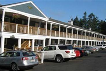 هتل Beach Cove Waterfront Inn