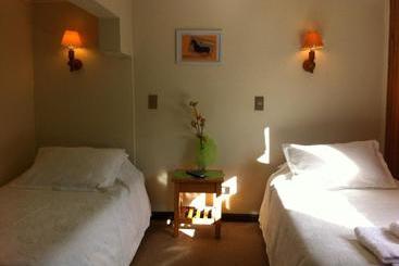 هتل Ancud Petit Hostal