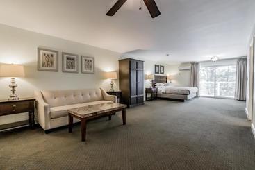 هتل Beach Cove Waterfront Inn