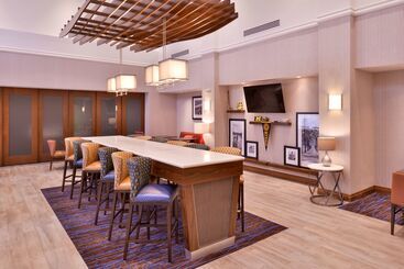 호텔 Hampton Inn & Suites Ann Arbor West