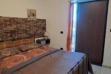 צימר Camera Dell  Antico Arco Romano