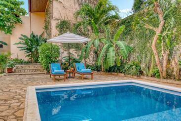 Boutique Hotel Secret Garden Granada