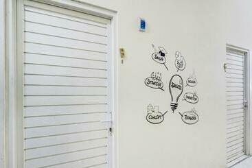 هتل Spot On 90780 Gang Tengah Homestay Syariah