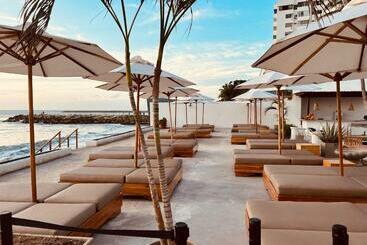 هتل Wala Beach Club