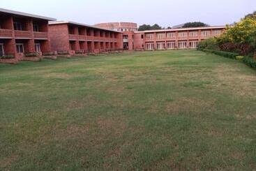 בית מלון כפרי Kripanidhi Retreat Rajgir