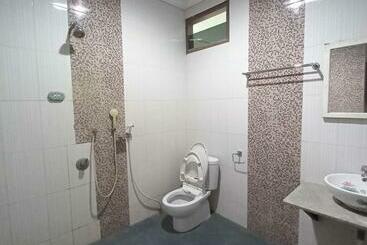 هتل Reddoorz Near Poso City Mall