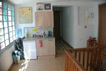 پانسیون Harrys Inn Guesthouse