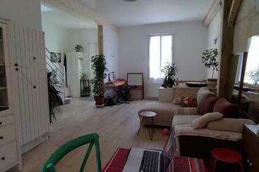 تختخواب و صبحانه Belle Chambre Sur Terrasse à 3 Min De La Gare