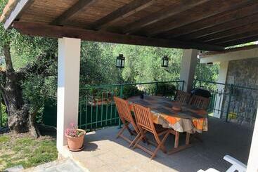 تختخواب و صبحانه Casa Vacanze Uliveto