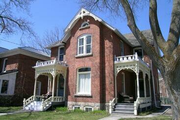 پانسیون Elsie J S Historic House