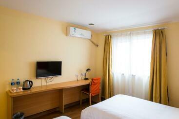 هتل Home Inn Shijiazhuang Zhengding International Small Commodities Market