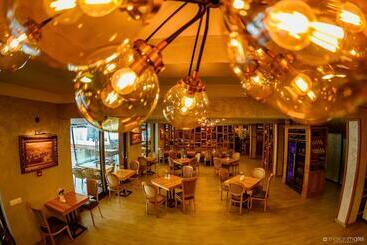 هتل Roser House Boutique   Pe Malul Lacului Colibita