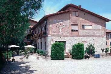 בית מלון כפרי Easy Siena