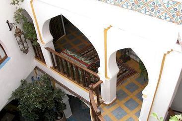 تختخواب و صبحانه Dar Meziana