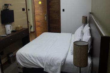 هتل Newtown Inn