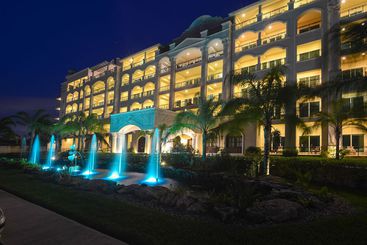 هتل The Landmark Resort Of Cozumel