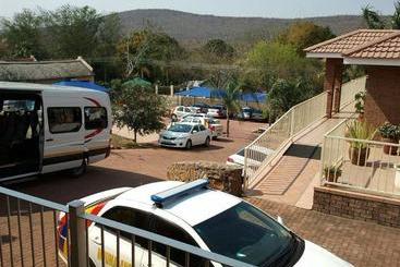 هتل Country Link Guest Lodge