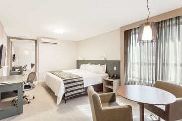 هتل Esuites Sion  Savassi
