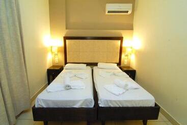 هتل Michel Apartments