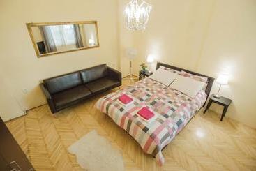 هتل روستایی Piano Apartment