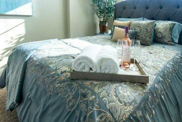 پانسیون Private Rooms At Central Texas Suites With Hot Tub