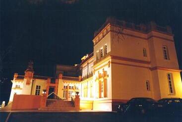 فندق Arcea Palacio de Las Nieves