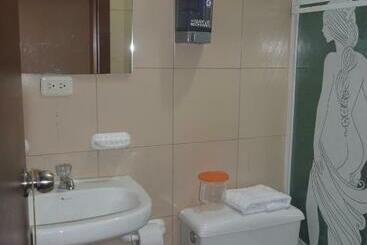 هاستل Olan´s Hotel Group
