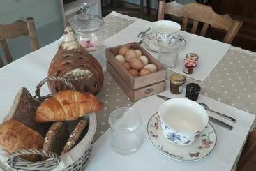 تختخواب و صبحانه Le Clos Des Vergers