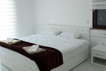 Bamont Villas