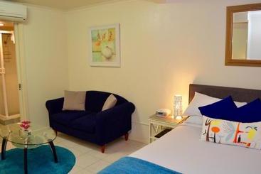 هتل Canberra Short Term & Holiday Accommodation