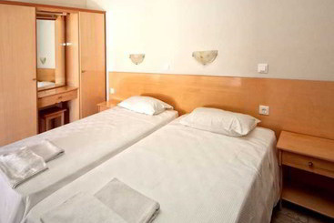 هتل Maria Apartments