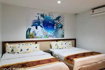 هتل Mega Inn