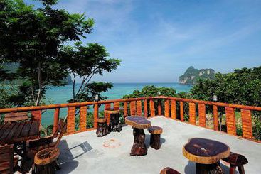 هتل Phuphaya Seaview Resort  Adults Only