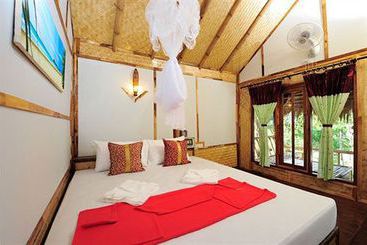 هتل Phuphaya Seaview Resort  Adults Only