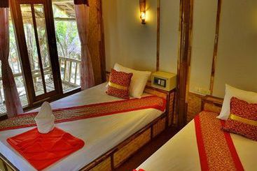 هتل Phuphaya Seaview Resort  Adults Only