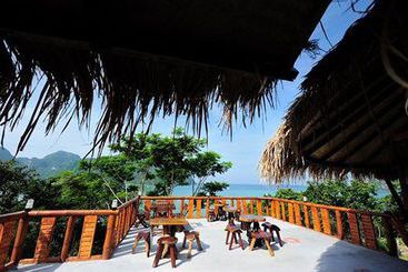 هتل Phuphaya Seaview Resort  Adults Only