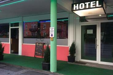 בית מלון כפרי Smart Stay Rooms Feldkirch