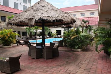 هتل Beach Club Resort