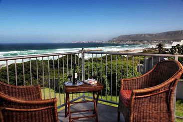 هتل Hermanus Beach Villa