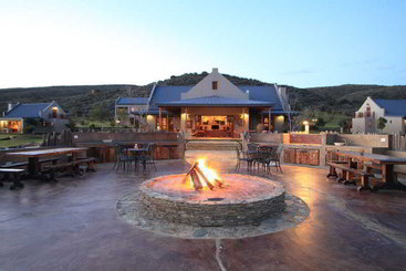 هتل Madi Madi Karoo Safari Lodge