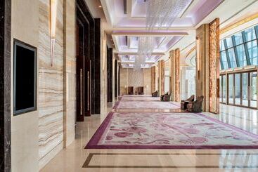 هتل Sheraton Changchun Jingyuetan