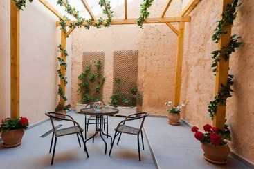 هتل Castello Apartments