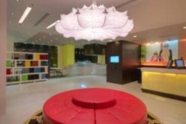 Hotel Golden Tulip Gurgaon Sector 29