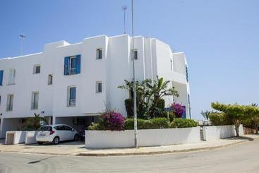 هتل Infinity Villa