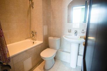 هتل Sanatory Akron